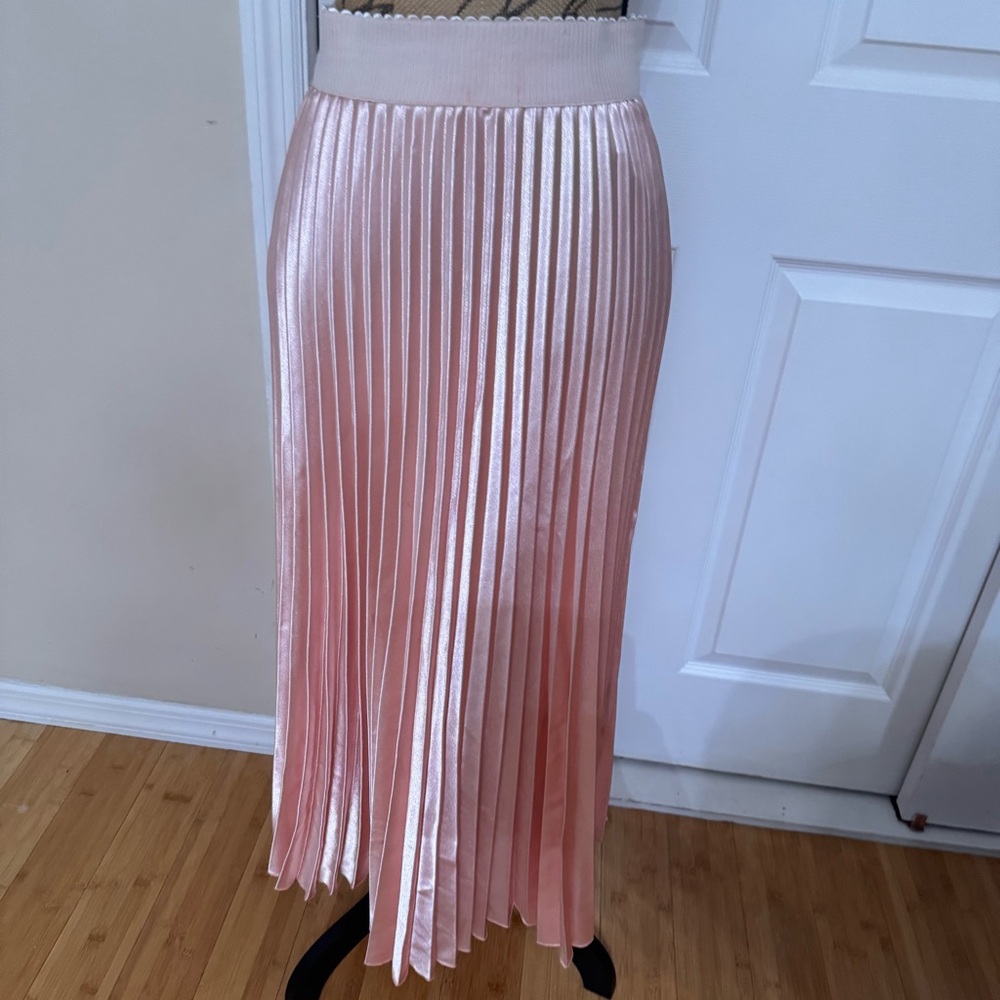 Chic Pink A-Line Pleated Skirt size M
